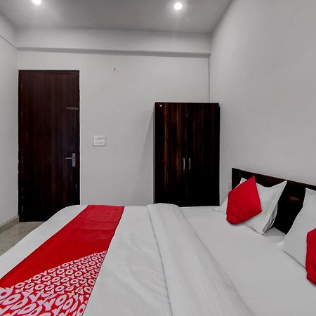 Hotel O Om Pushp Residency Mathura Ngoại thất bức ảnh