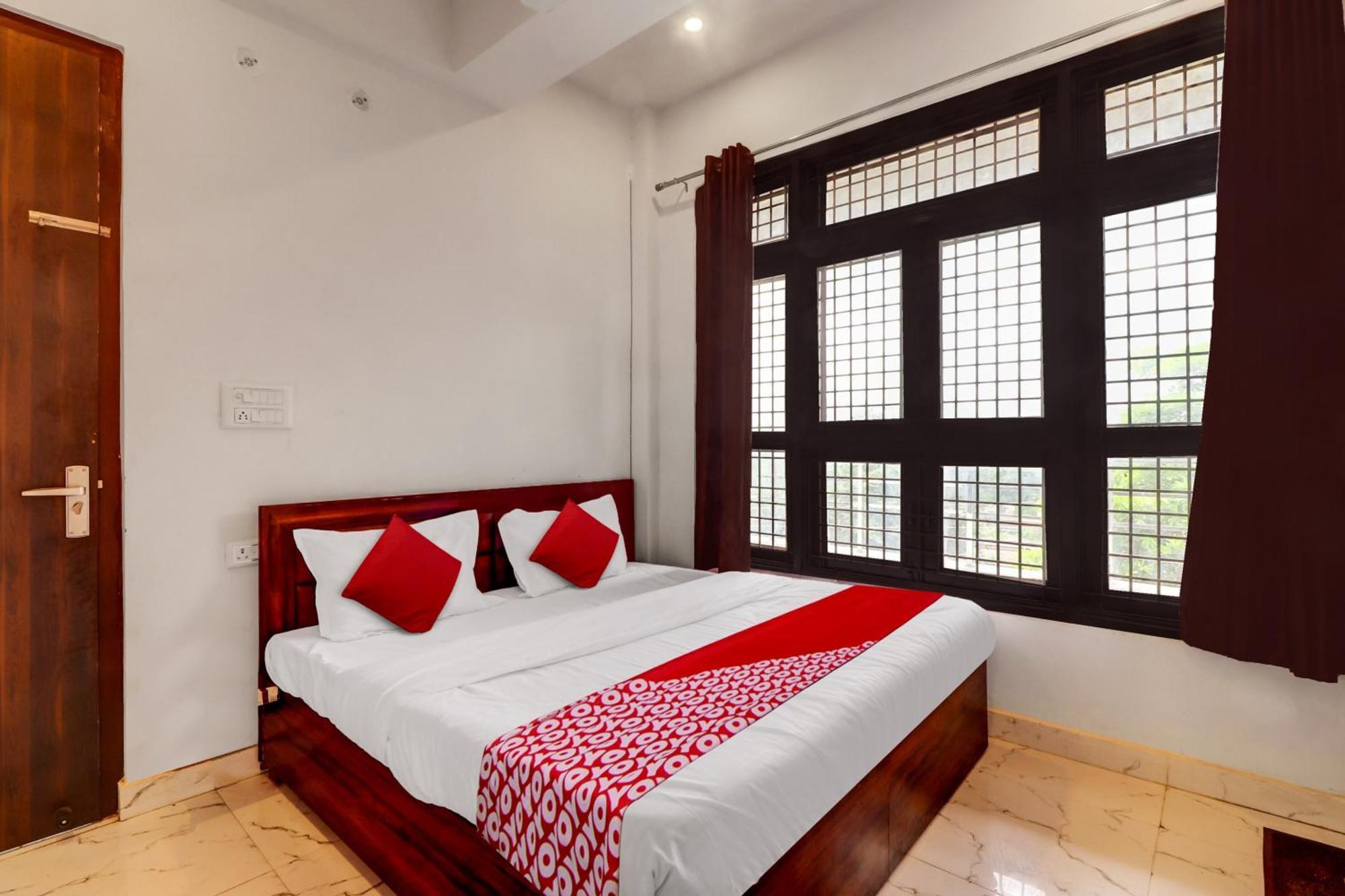 Hotel O Om Pushp Residency Mathura Ngoại thất bức ảnh